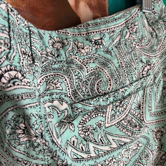 Old Navy Green Paisley Women's Shorts - Picture 10 of 14